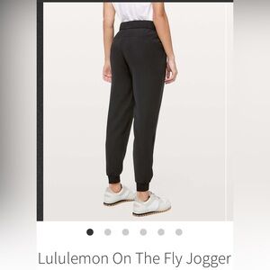 Lululemon on the fly Olive Joggers
